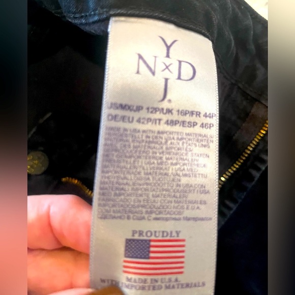 Petite length NYDJ dark wash blue jeans - Picture 4 of 4